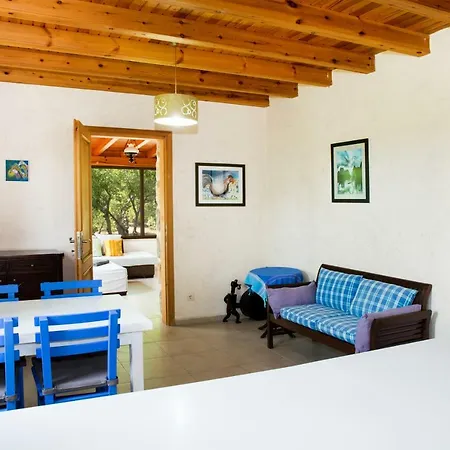 Limon By Important Group Travel Vilă *